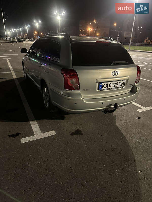Универсал Toyota Avensis 2007 в Чернигове