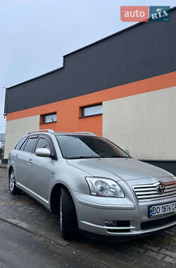 Універсал Toyota Avensis 2005 в Новій Ушиці