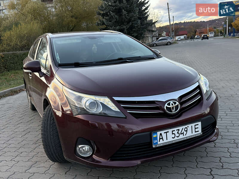 Универсал Toyota Avensis 2012 в Ивано-Франковске