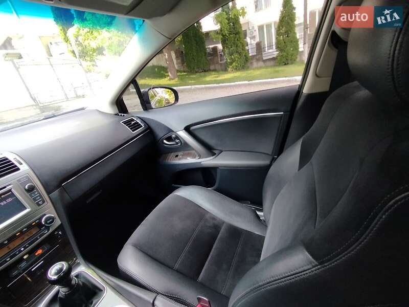 Универсал Toyota Avensis 2012 в Кременце