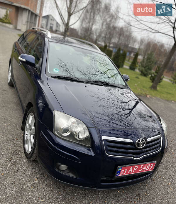 Универсал Toyota Avensis 2006 в Хмельницком