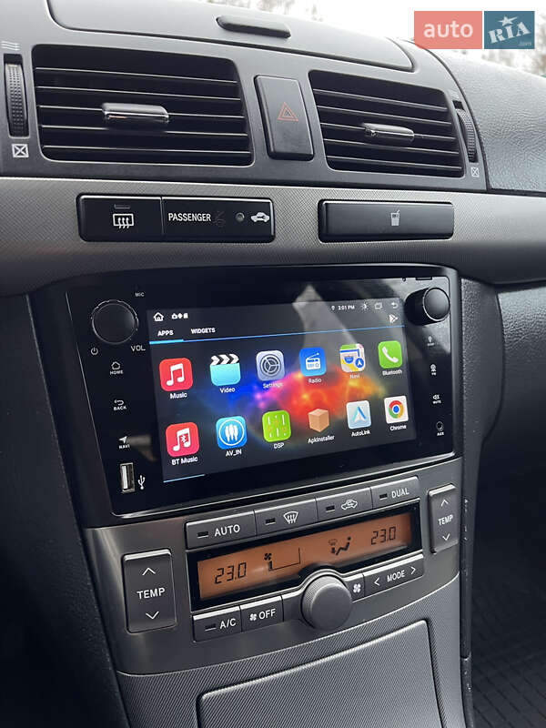 Универсал Toyota Avensis 2006 в Хмельницком