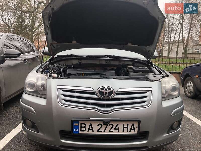 Седан Toyota Avensis 2007 в Кропивницком фото 12 Седан Toyota Avensis 2007 в Кропивницком