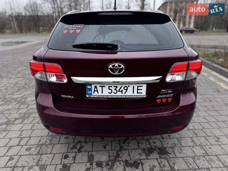 Универсал Toyota Avensis 2012 в Ивано-Франковске