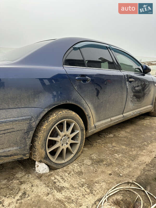Toyota Avensis 2003