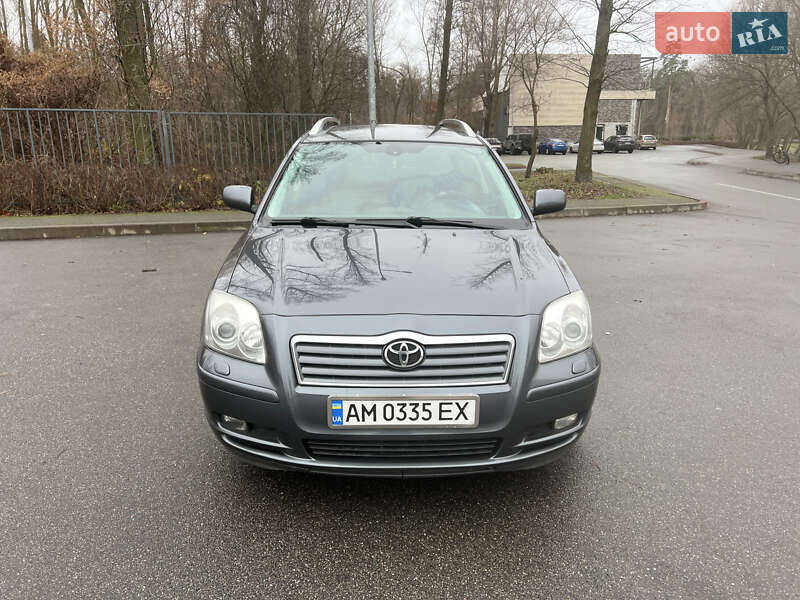 Універсал Toyota Avensis 2006 в Бучі