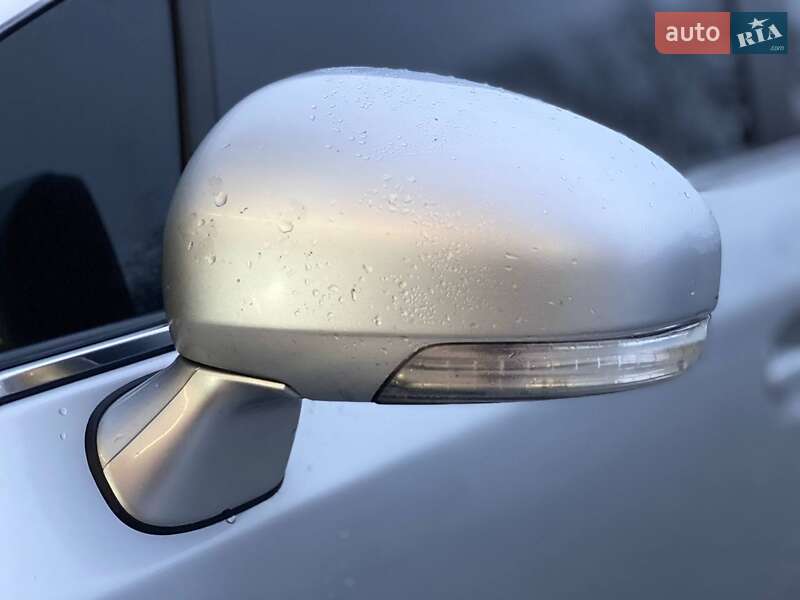 Універсал Toyota Avensis 2011 в Києві