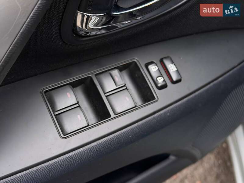 Седан Toyota Avensis 2013 в Харькове фото 35 Седан Toyota Avensis 2013 в Харькове