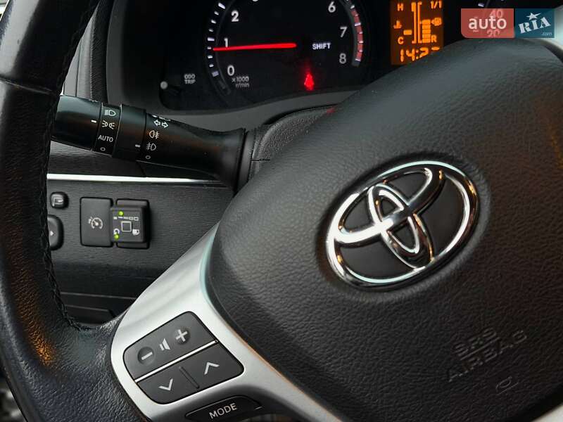 Седан Toyota Avensis 2013 в Харькове фото 30 Седан Toyota Avensis 2013 в Харькове
