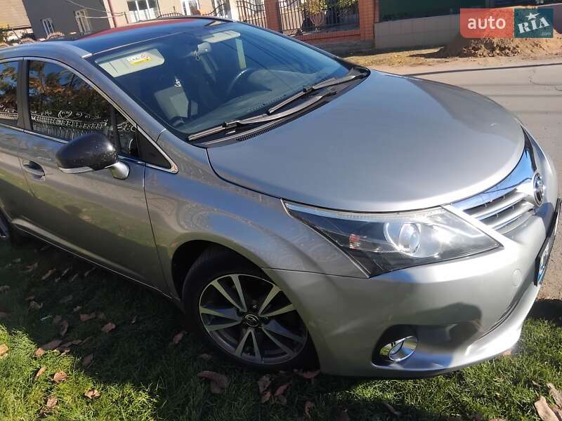 Универсал Toyota Avensis 2013 в Измаиле