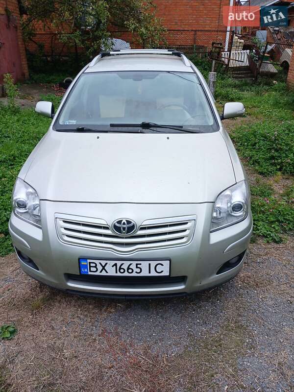 Универсал Toyota Avensis 2006 в Хмельницком
