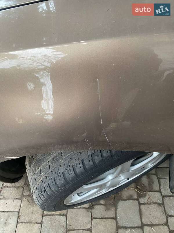 Седан Toyota Avensis 2003 в Таирово фото 16 Седан Toyota Avensis 2003 в Таирово