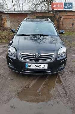 Універсал Toyota Avensis 2008 в Нововолинську