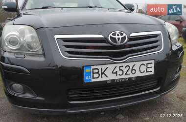 Седан Toyota Avensis 2008 в Ровно