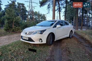 Седан Toyota Avensis 2012 в Сумах