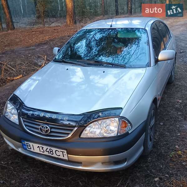 Toyota Avensis 2003