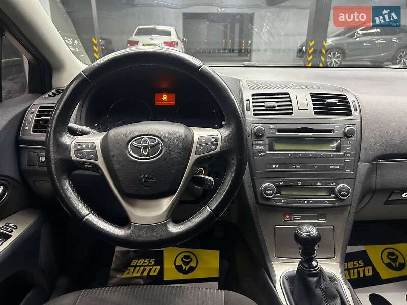 Универсал Toyota Avensis 2008 в Черновцах