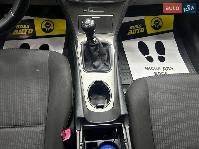 Универсал Toyota Avensis 2008 в Черновцах