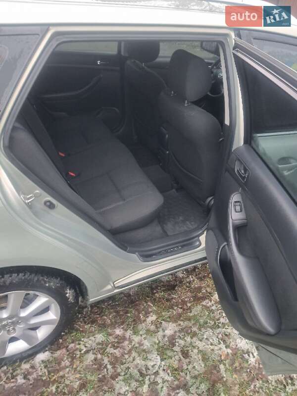 Універсал Toyota Avensis 2005 в Мерефа