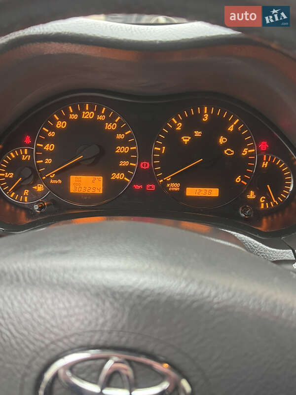 Универсал Toyota Avensis 2005 в Луцке