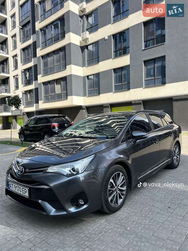 Toyota Avensis 2016
