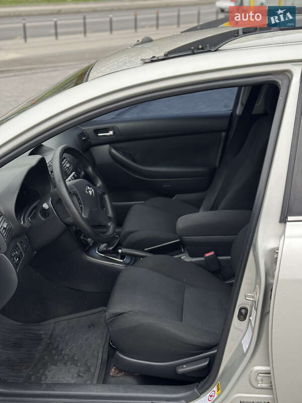 Универсал Toyota Avensis 2003 в Днепре