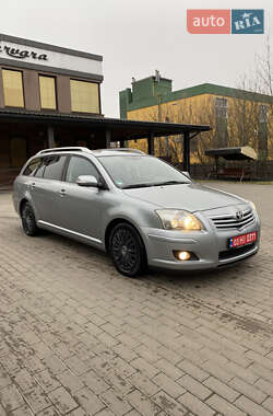 Универсал Toyota Avensis 2008 в Ровно