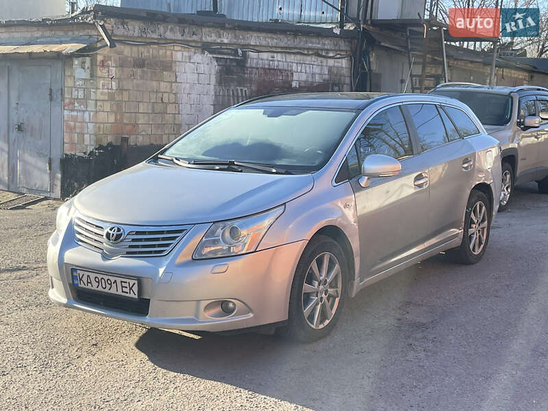 Универсал Toyota Avensis 2011 в Киеве