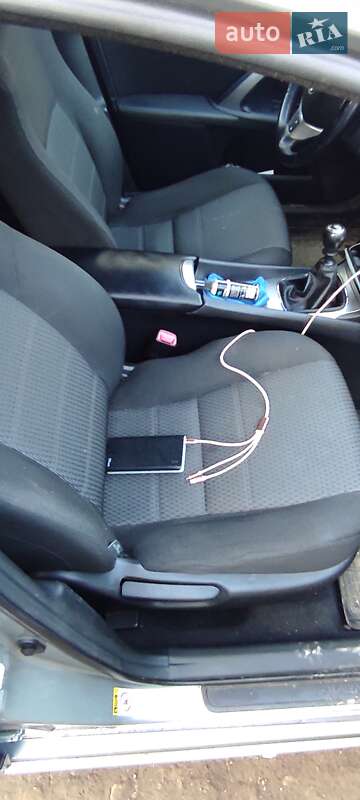 Універсал Toyota Avensis 2012 в Хмельницькому