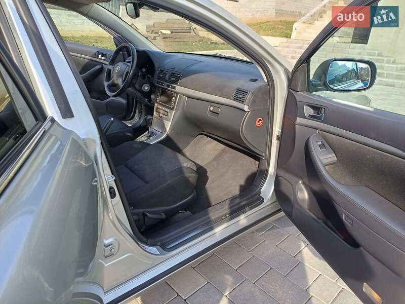 Універсал Toyota Avensis 2007 в Хмельницькому