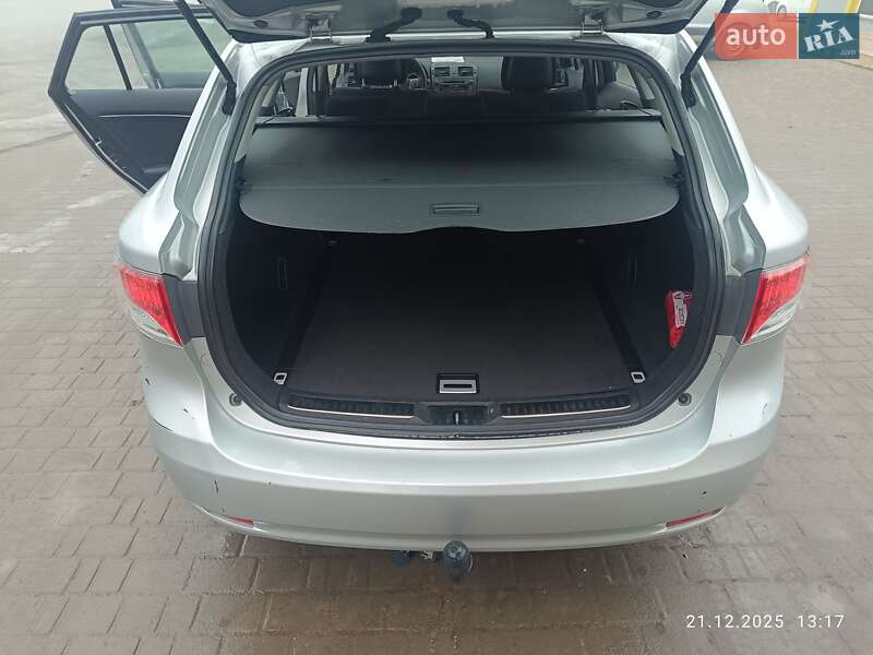 Універсал Toyota Avensis 2009 в Городку