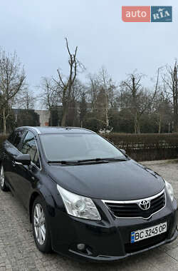 Универсал Toyota Avensis 2011 в Бориславе