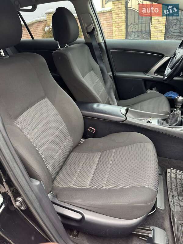 Универсал Toyota Avensis 2013 в Черновцах фото 19 Универсал Toyota Avensis 2013 в Черновцах