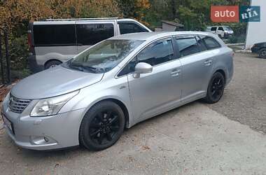 Універсал Toyota Avensis 2010 в Сторожинці