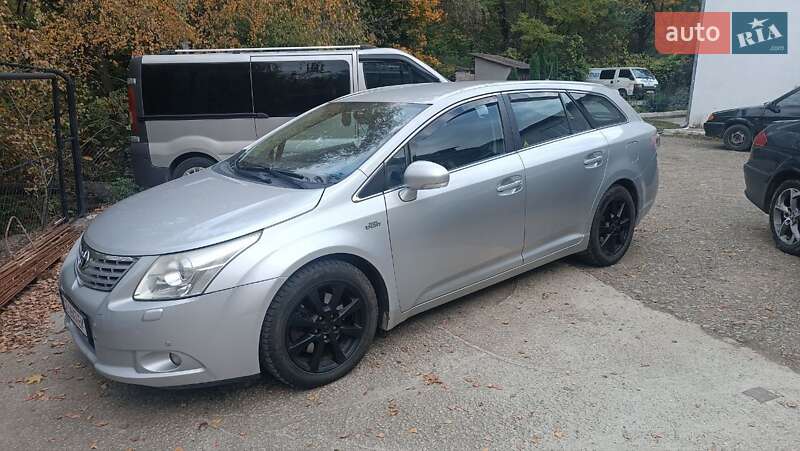 Toyota Avensis 2010
