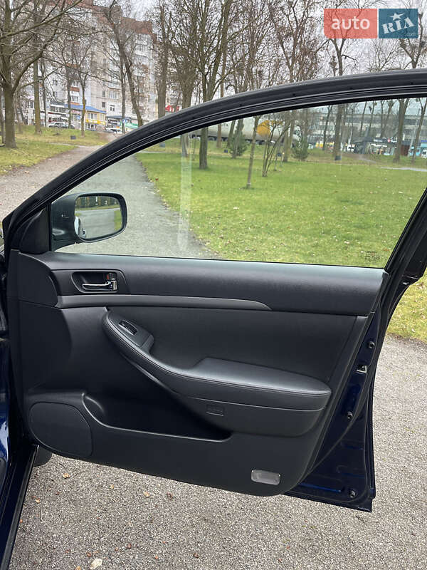 Универсал Toyota Avensis 2006 в Хмельницком