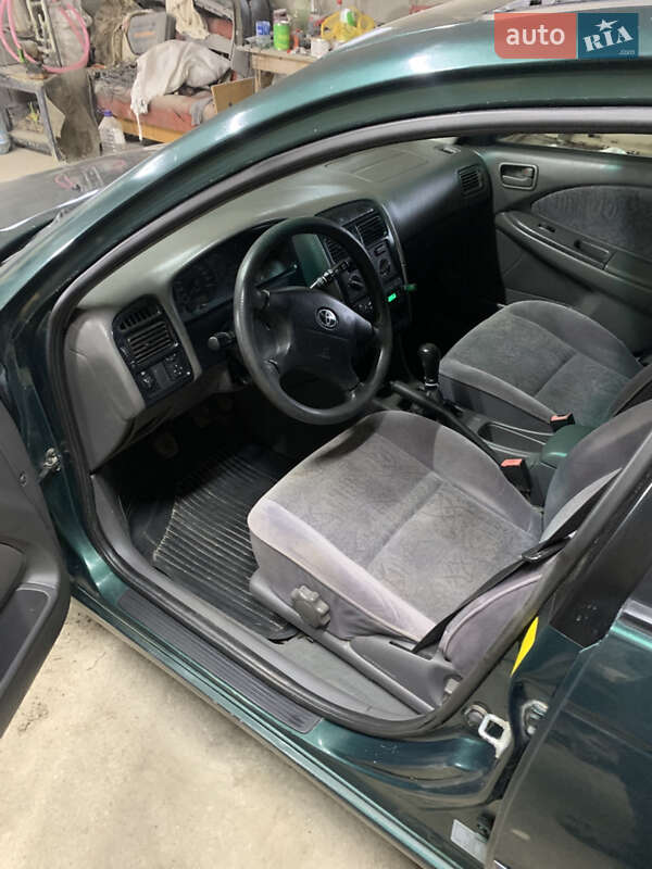 Универсал Toyota Avensis 1999 в Гнивани фото 12 Универсал Toyota Avensis 1999 в Гнивани