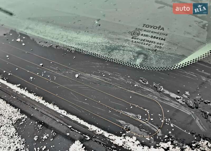 Седан Toyota Avensis 2012 в Львове