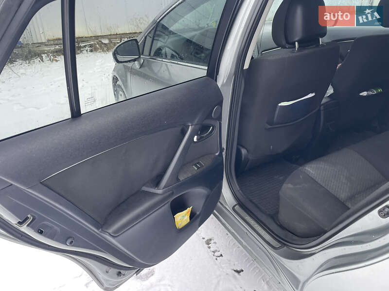 Універсал Toyota Avensis 2008 в Львові