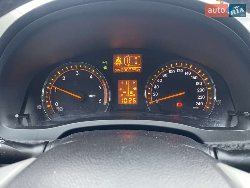 Універсал Toyota Avensis 2008 в Львові