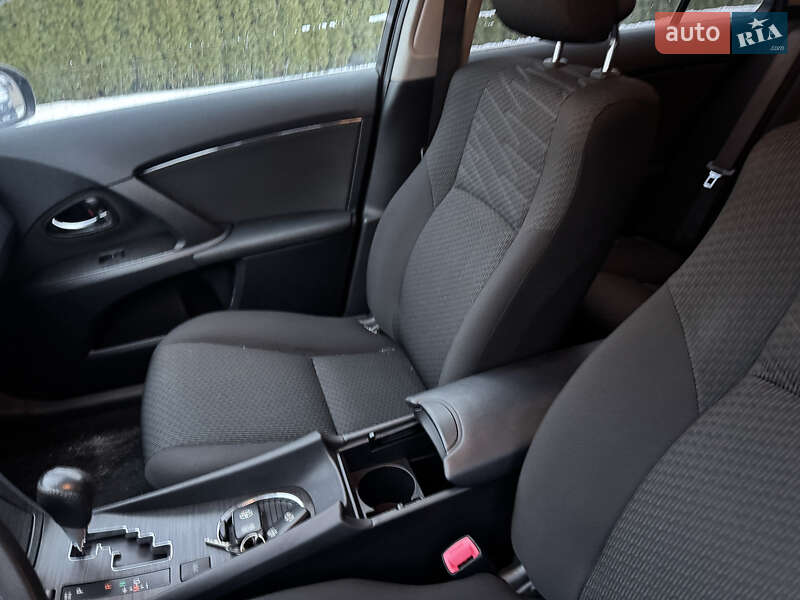 Универсал Toyota Avensis 2010 в Луцке фото 13 Универсал Toyota Avensis 2010 в Луцке