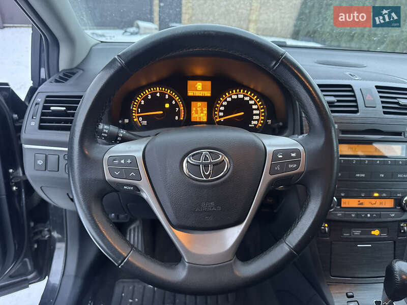 Универсал Toyota Avensis 2010 в Луцке фото 16 Универсал Toyota Avensis 2010 в Луцке