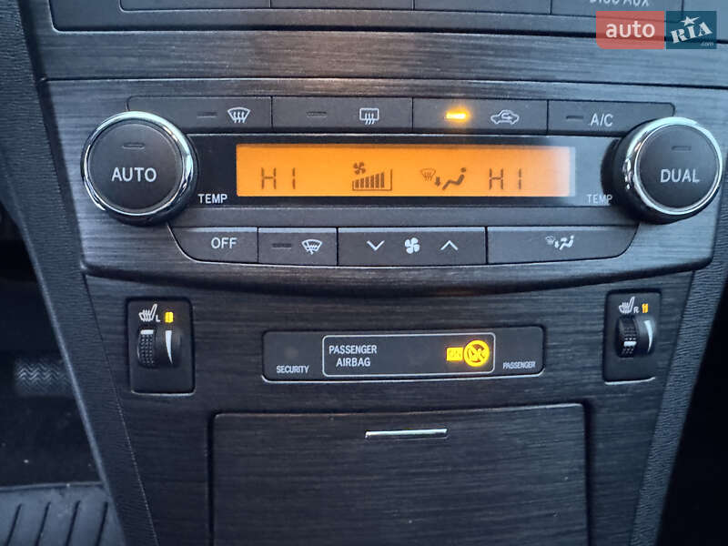 Универсал Toyota Avensis 2010 в Луцке фото 18 Универсал Toyota Avensis 2010 в Луцке