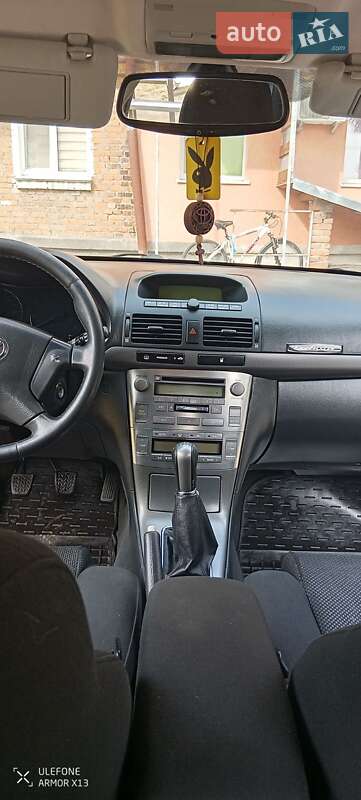Універсал Toyota Avensis 2003 в Бару