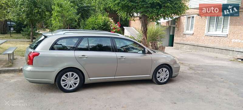 Універсал Toyota Avensis 2003 в Бару
