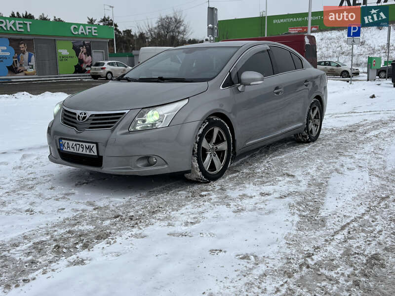 Toyota Avensis 2011
