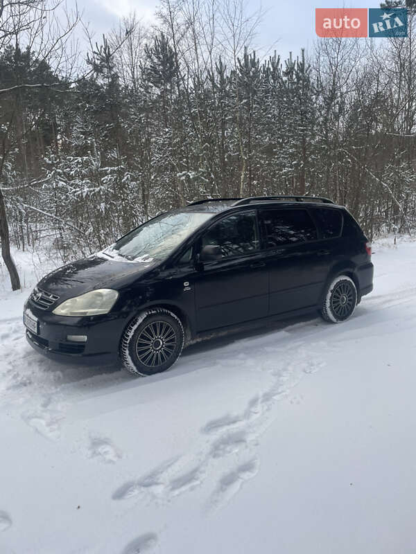 Универсал Toyota Avensis 2003 в Костополе фото 7 Универсал Toyota Avensis 2003 в Костополе