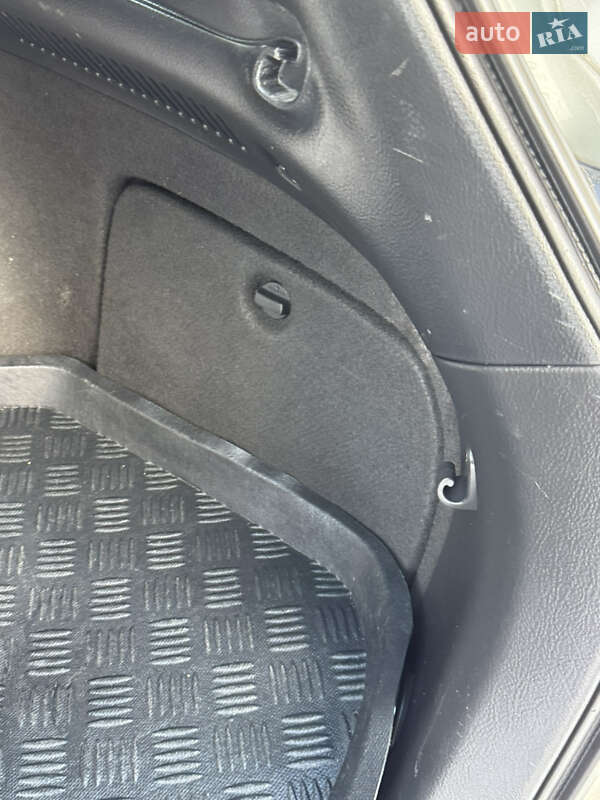 Универсал Toyota Avensis 2005 в Луцке