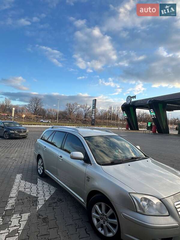 Универсал Toyota Avensis 2003 в Стрые