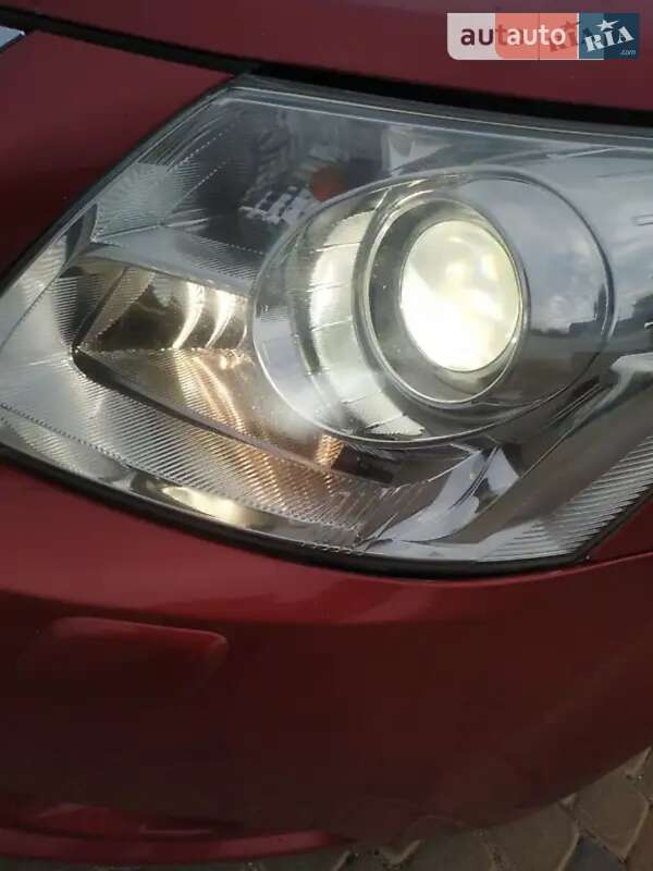 Универсал Toyota Avensis 2009 в Волочиске